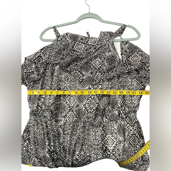 Torrid Ikat Chiffon Women's Black and White Maxi Dress Size 2X - Picture 11 of 13